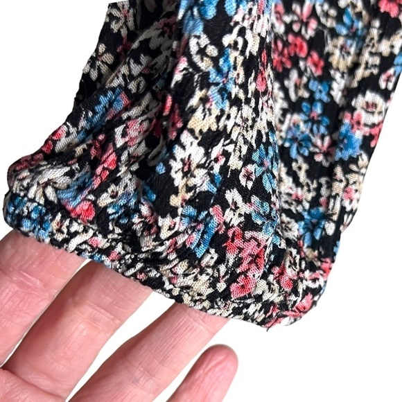 Mason & Belle Ditsy Floral Boho Embroidered Top with Tassels Size Medium - Picture 5 of 8